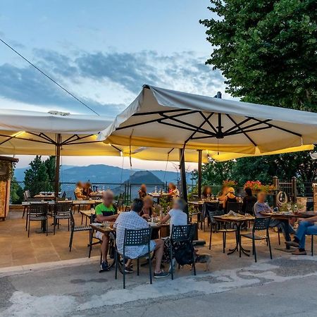 Osteria Belvedere San Leo Exterior photo