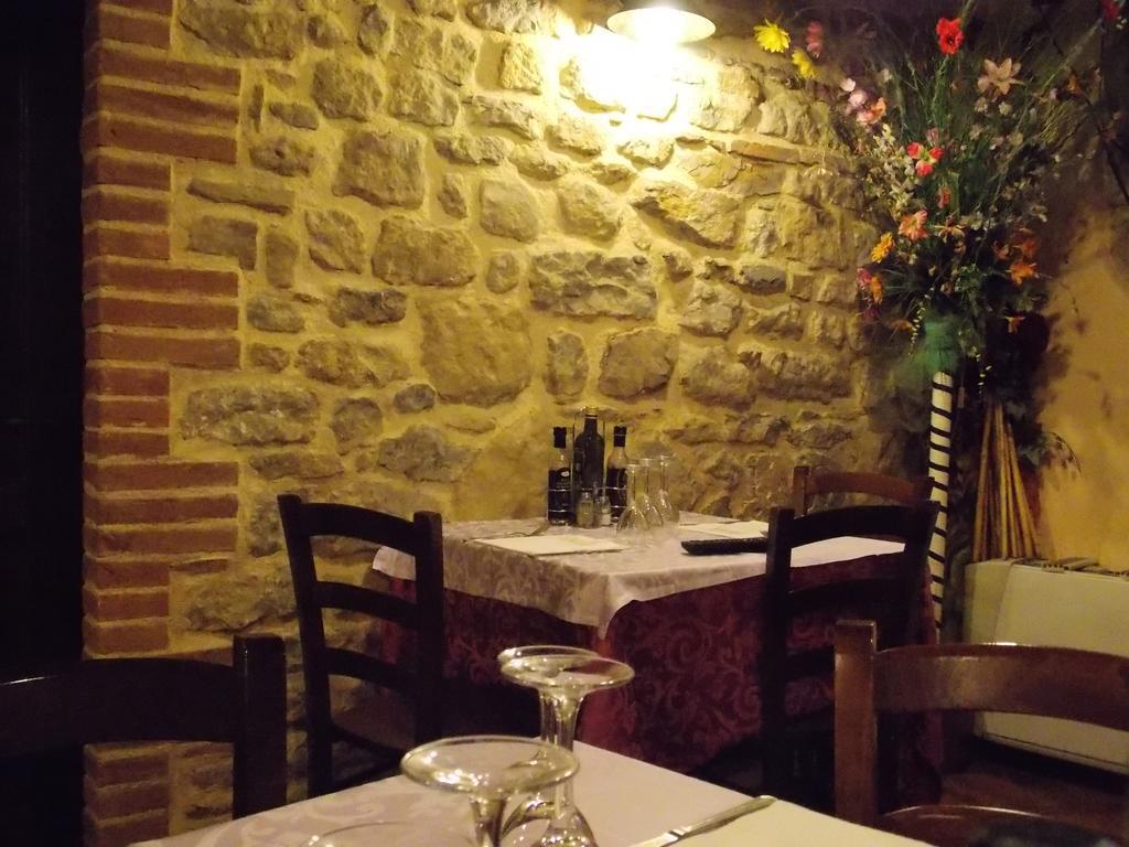 Osteria Belvedere San Leo Exterior photo